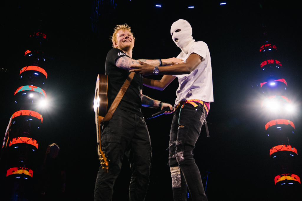 1.Cuz & Ed Sheeran framför 