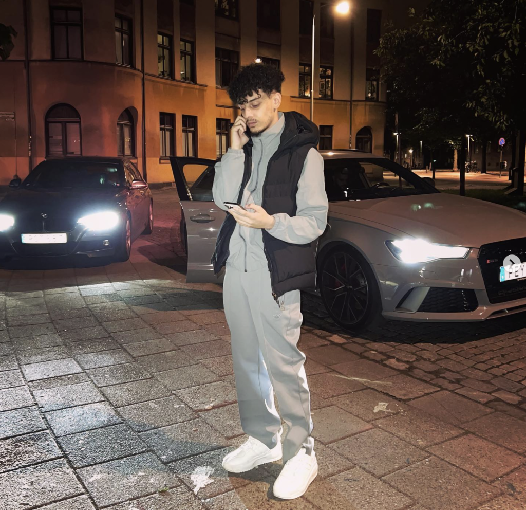 DANO skapar tjock atmosfär på "2 SEATS" - Dopest