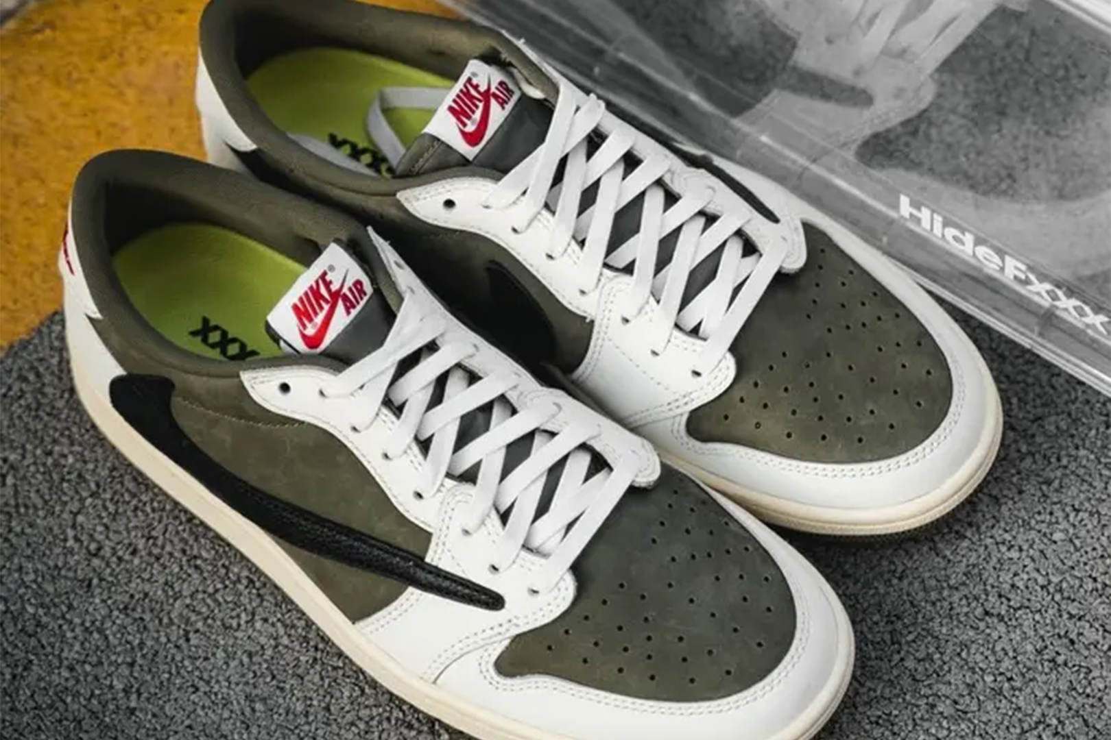 Köp Air Jordan 1 High Travis Scott | På hypeneedz